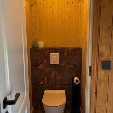 Joeranna Sauna House בית נופש פארנו