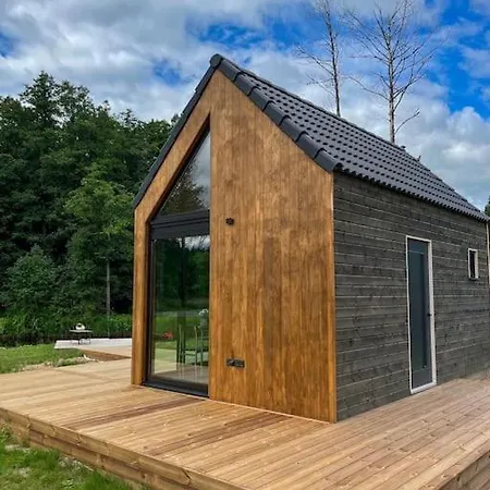 בית נופש Joeranna Sauna House פארנו